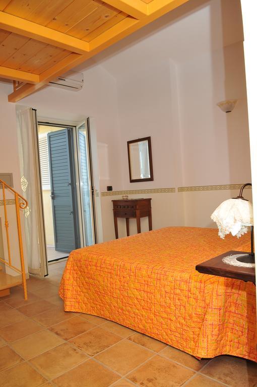 باولا B&B L'Eucalipto الغرفة الصورة